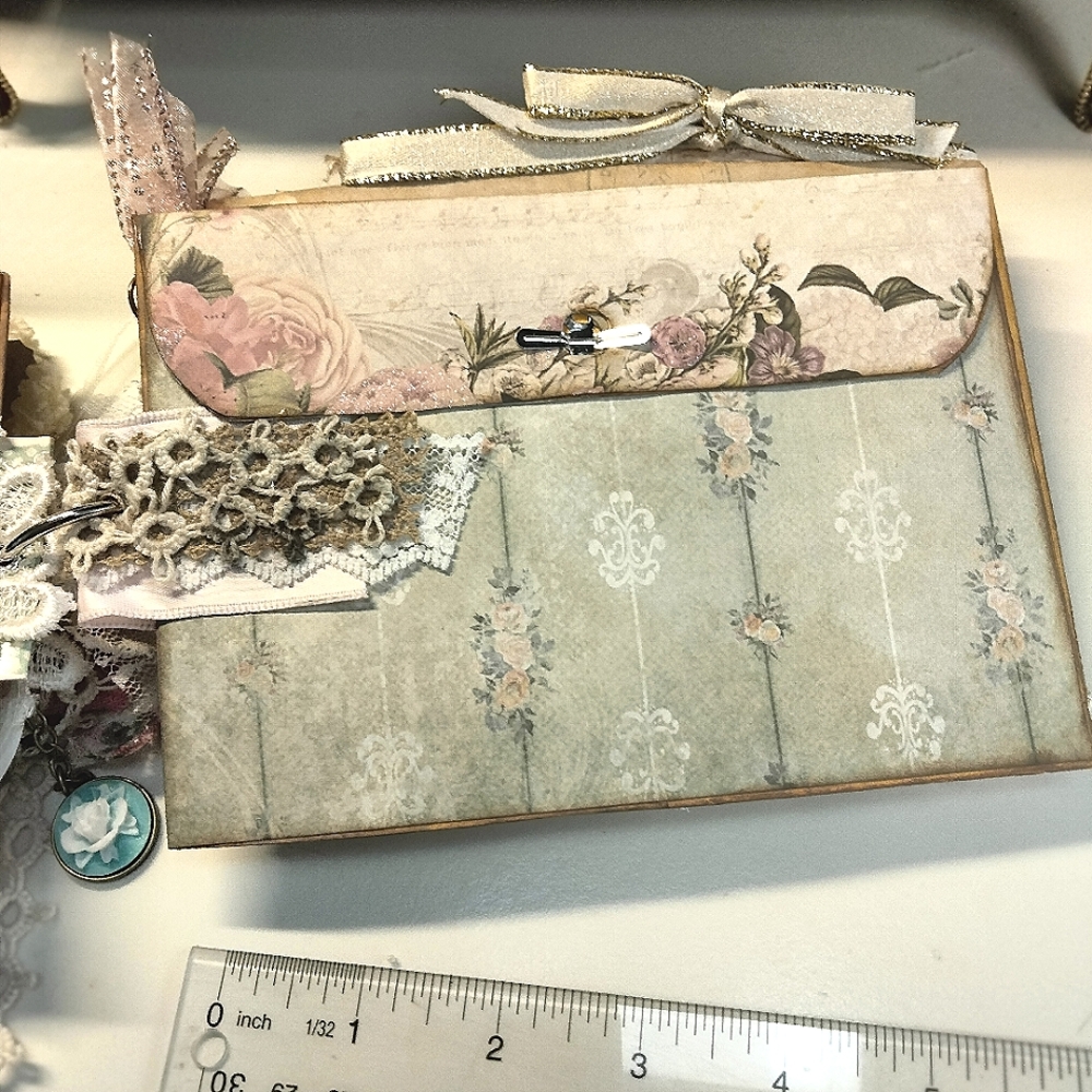 Scrapbook. - Picture 11 of 16